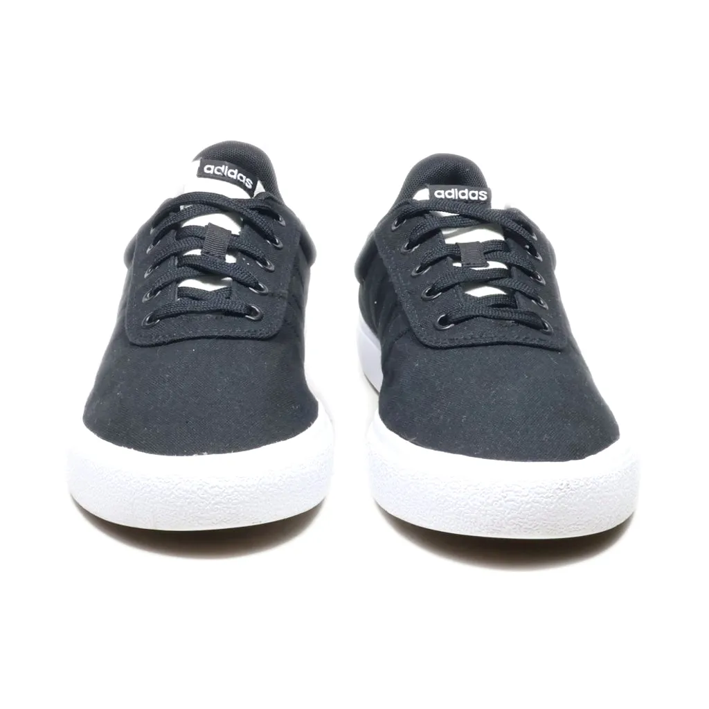 Adidas Vulc Raid3R Skateboarding Low-Top Sneakers Canvas Black Colour For Men