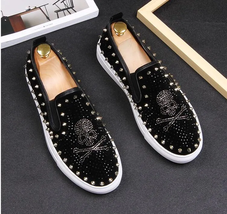 NEW luxury Genuine Leather Men Slippers Superstar Casual Low Top Rivets Men Loafers Round Toe Flat Wedding dress Shoes size38-44