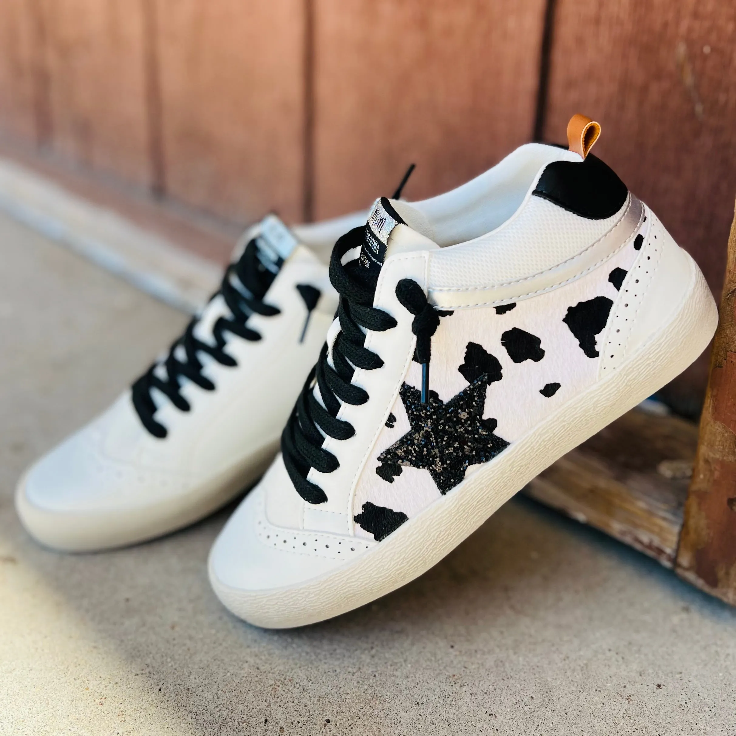 Oxford Moo'd Sneakers