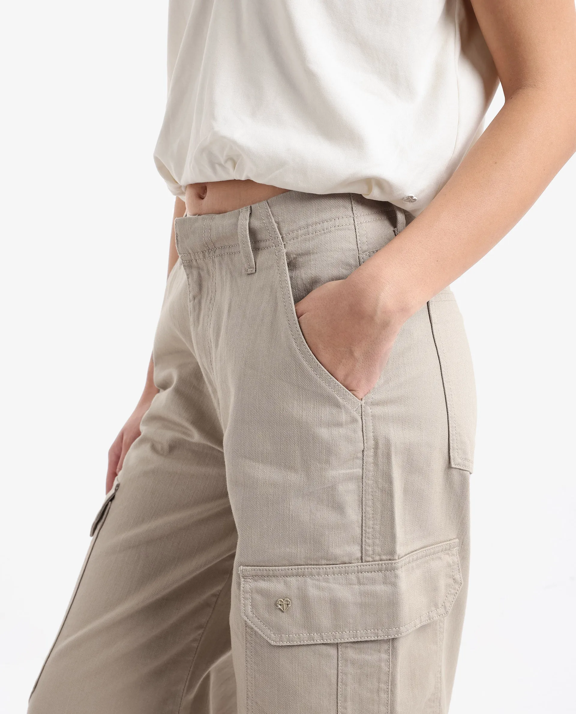 Rareism Women Itsiz Off Beige Wide Ankle Length Broad Stripes Cargo Trouser