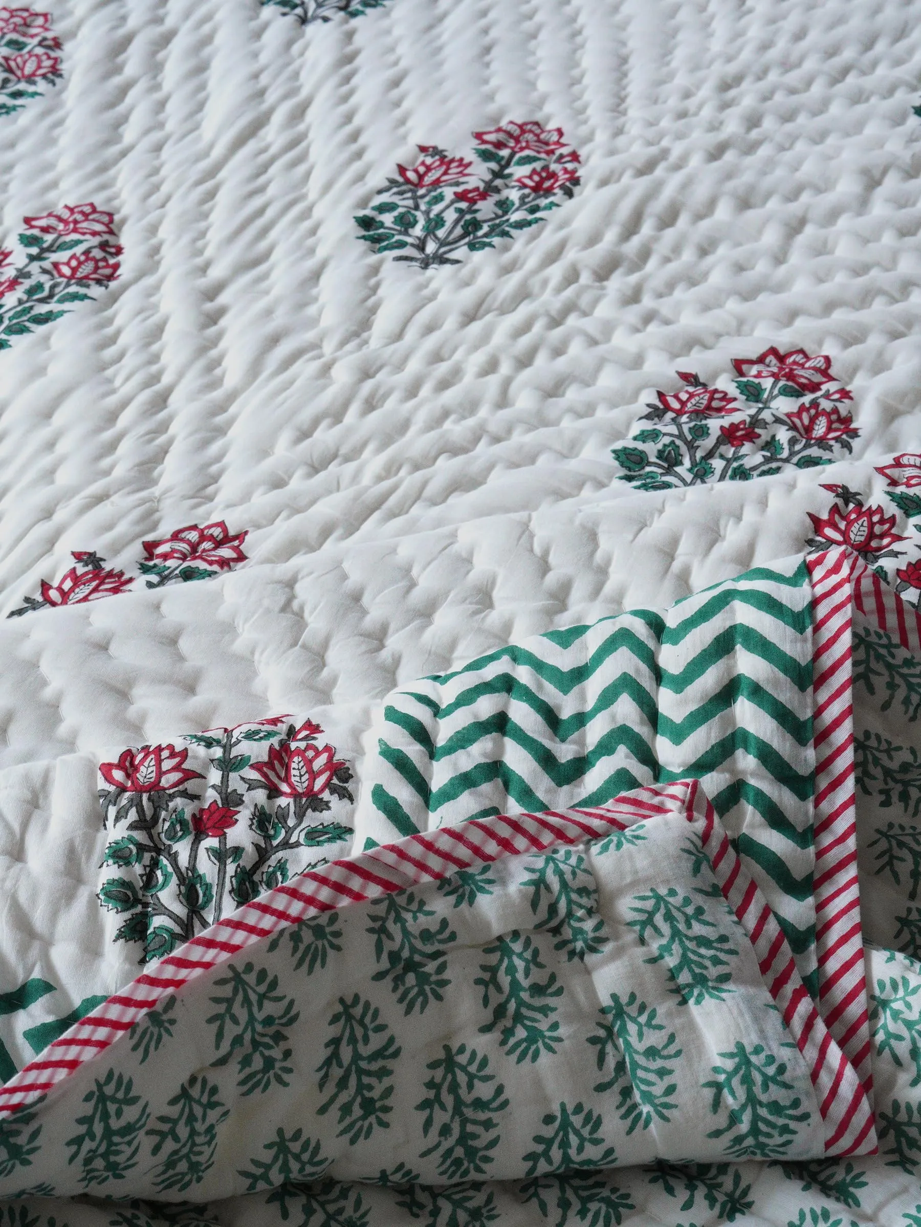 THE JAIPUR WALA Premium Hand Block Mulmul Cotton Quilt, Hand-Block Printed, 100% Surgical Cotton Filling, (GULMARG) (Single)