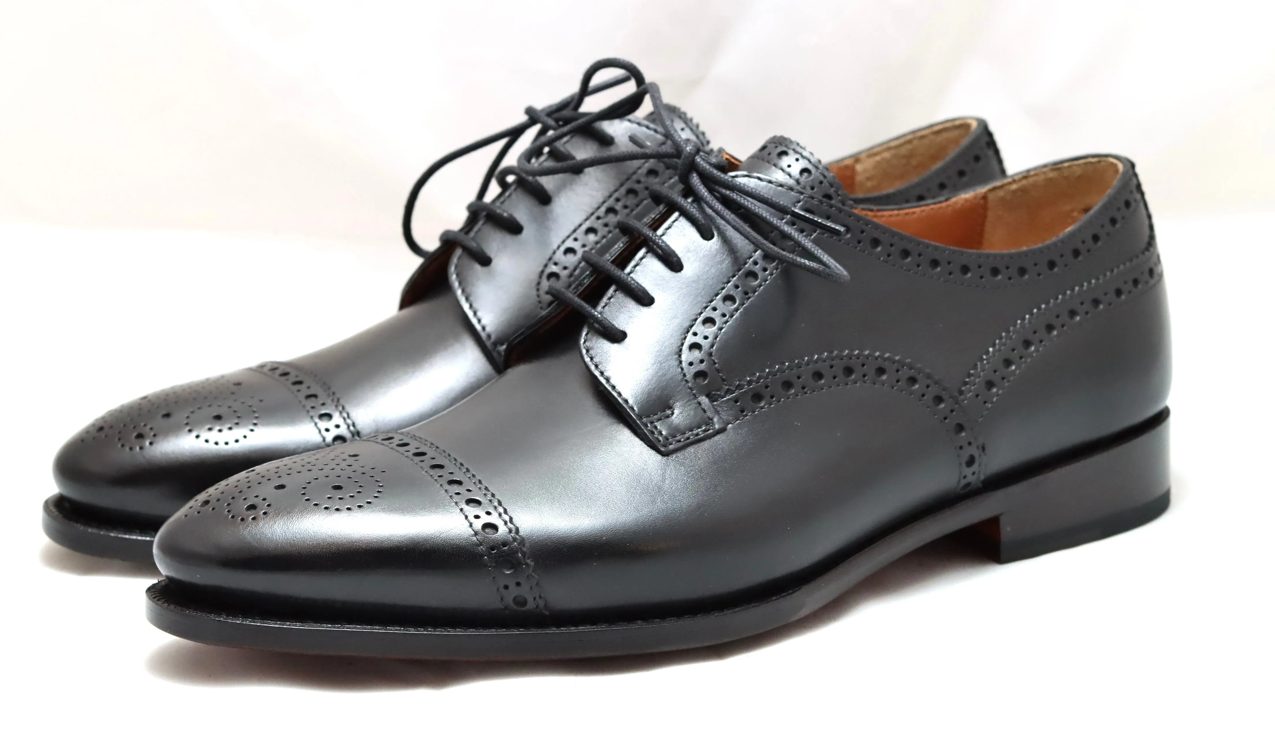 Toe cap derby brogue | black | calf | wide fit